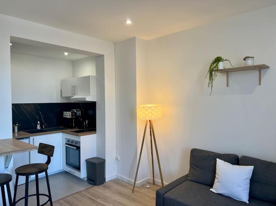 Montpellier Centre - La Fenetre De L'Ecusson Appartement Buitenkant foto