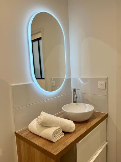 Montpellier Centre - La Fenetre De L'Ecusson Appartement Buitenkant foto